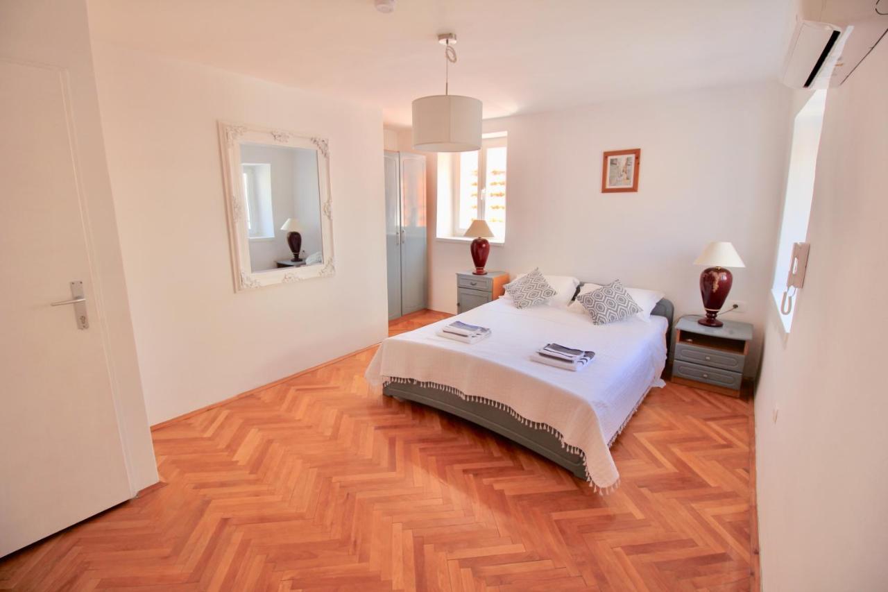 Vila Town House In The Centre Of Historic Trogir Exteriér fotografie